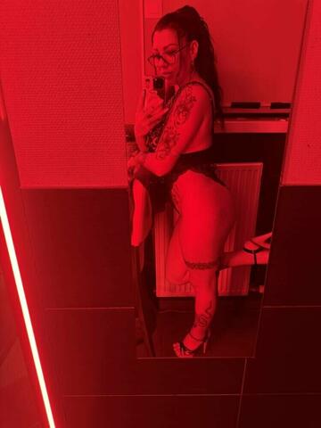 the queen of the whistle👸😈