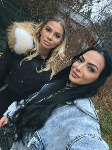 MISS ANNA MISS BEATRIS DUO
