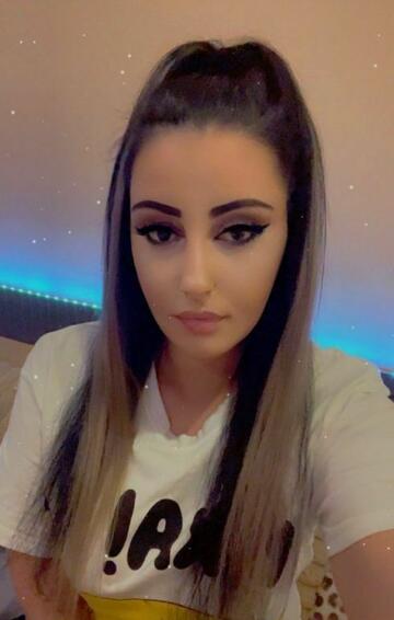Тук съм да изпълня твоите желания😉💋