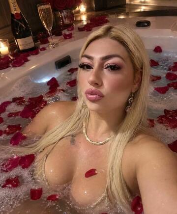 Maraq escort